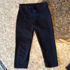 Oiselle capri yoga / running. Size 4. Like new.